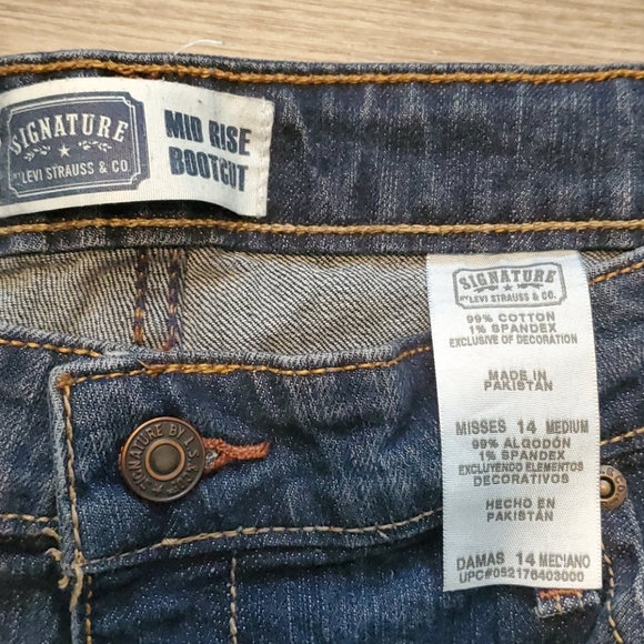 Signature Levi size 14 Blue Jeansmidrise boot cut - Picture 4 of 5